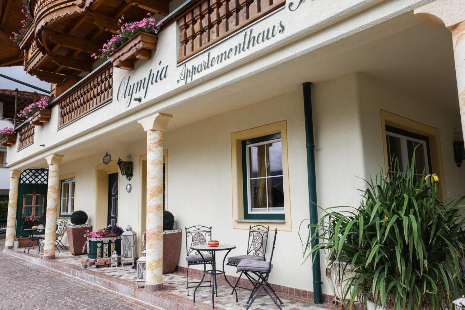 Appartementhaus Olympia Schloessl นอยชติฟ อิม ชตูไปทัล ภายนอก รูปภาพ